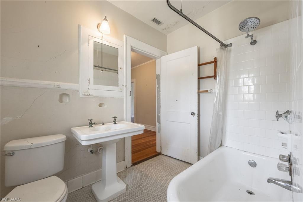 Hall Bath Second Floor