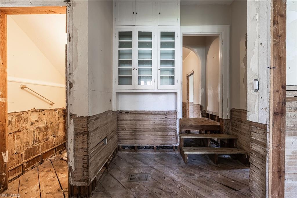 Bulters Pantry - Current
