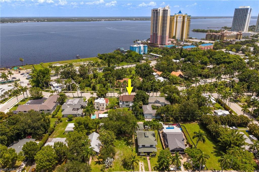 Located In Dean Park Historic District