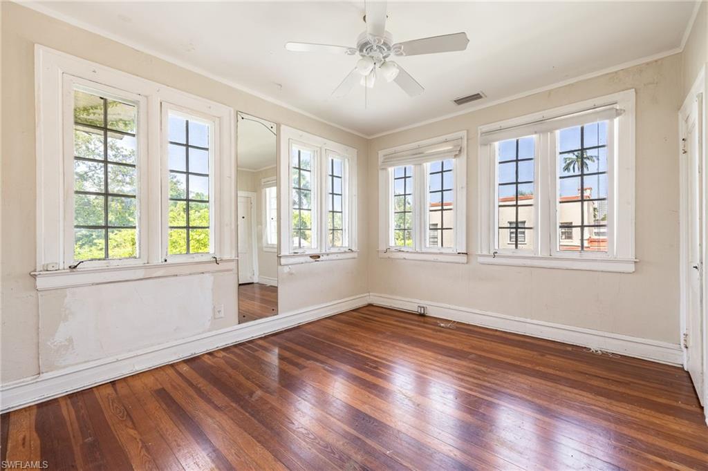 Upstairs Bedroom 2