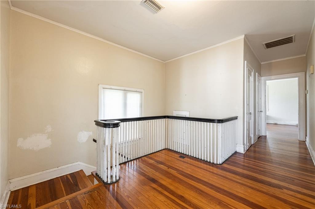 Upstairs Foyer