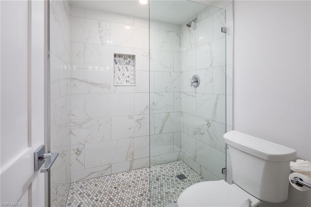 10475 Gulf Shore DR 115 photo 18