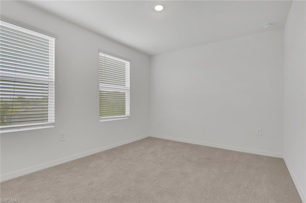 19550 Fairhill CT photo 28