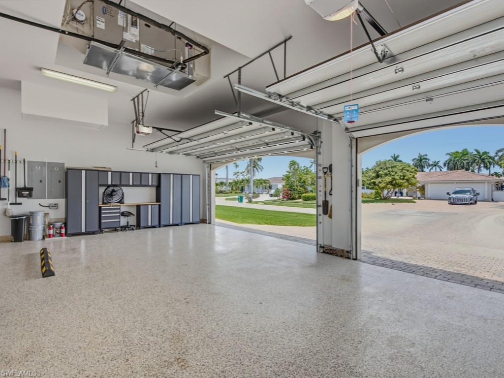 3 Car Garage