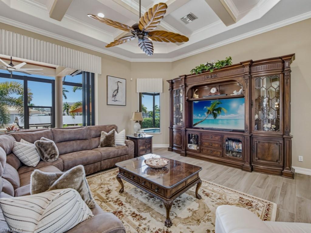 350 Meadowlark CT photo 9