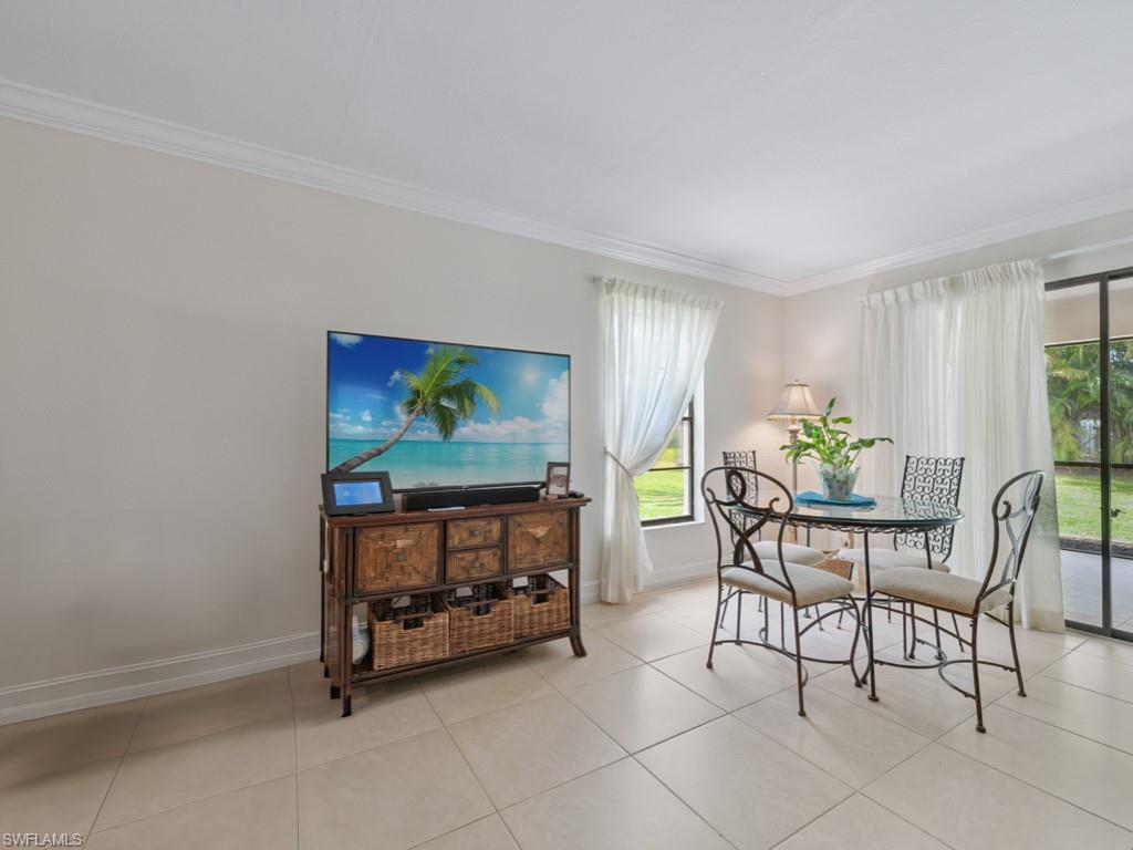 151 Cypress WAY E E101 photo 8