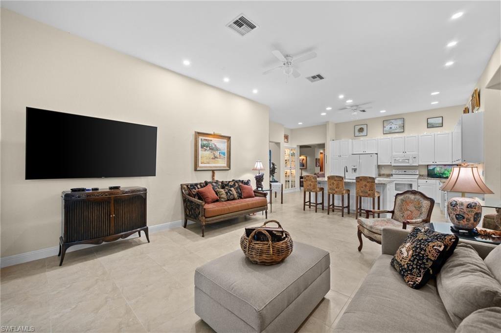 973 Tierra Lago WAY photo 7