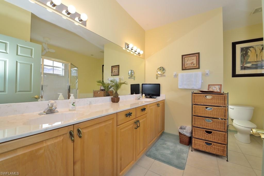 8125 Celeste DR 5216 photo 8