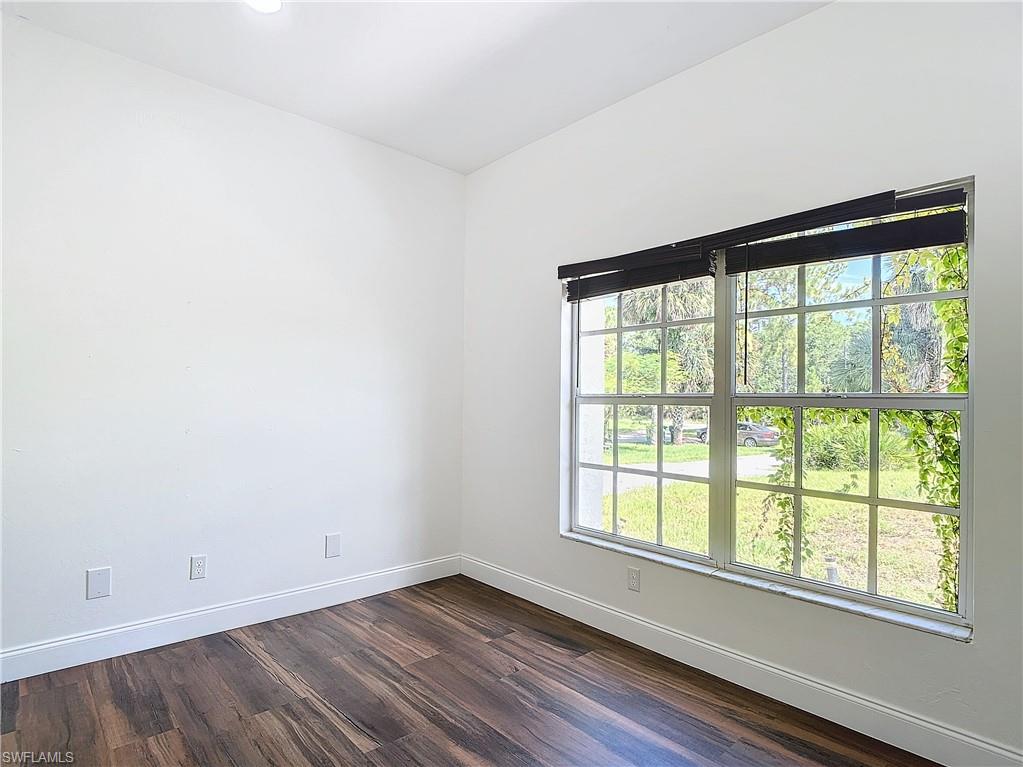 130 16th AVE NE photo 38