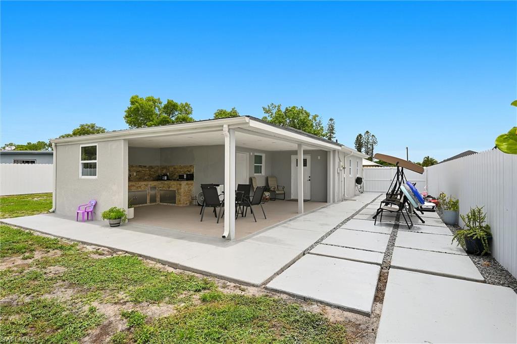 1776 Glenway CT photo 30
