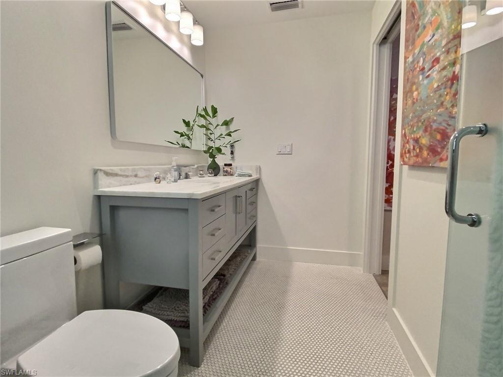 1031 Diana AVE photo 27