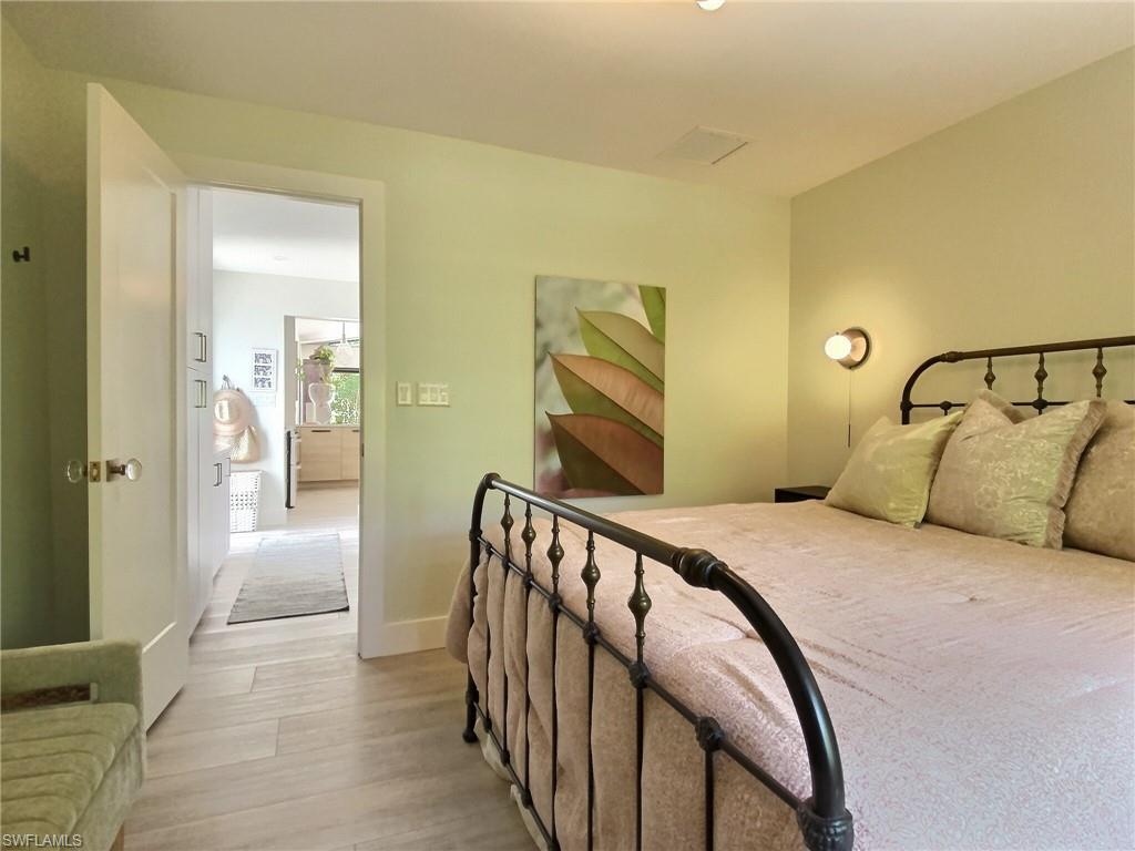 1031 Diana AVE photo 28