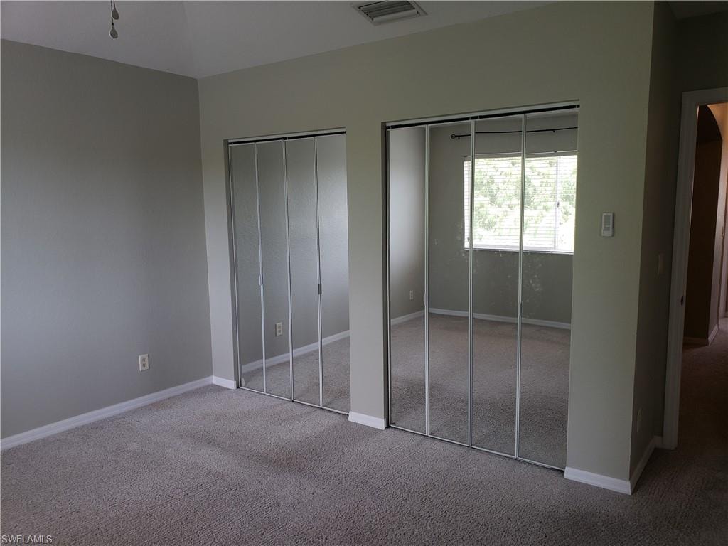 2 Walk closets in maswter