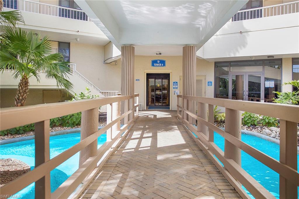 380 Seaview CT 207