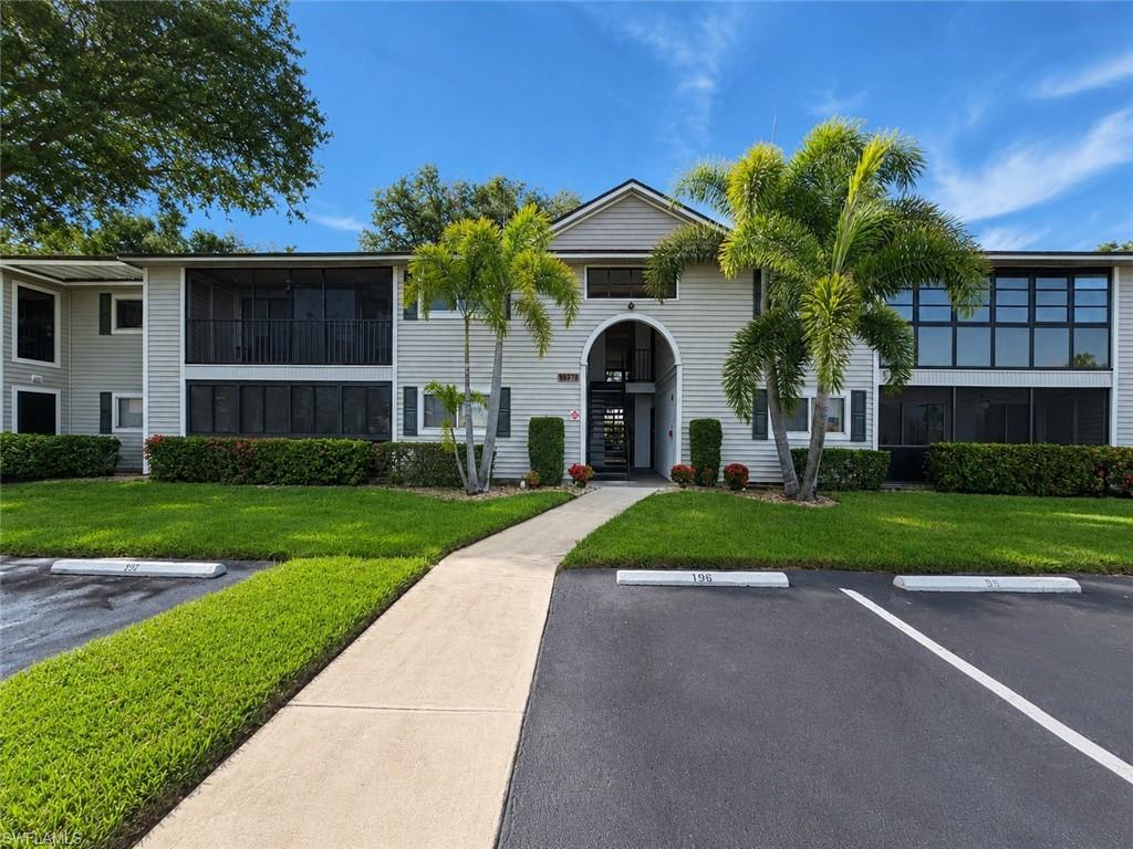 8041 Woods CIR 14