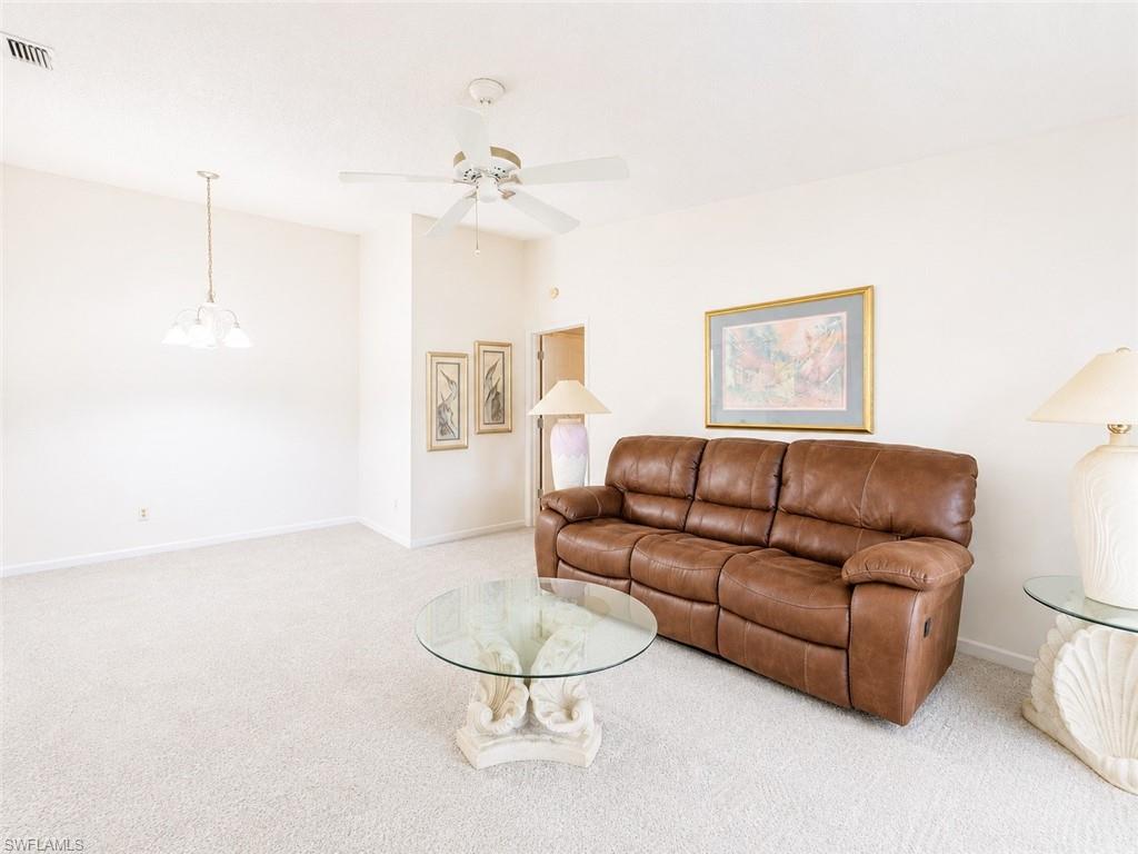 8041 Woods CIR 14 photo 6