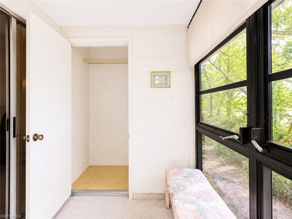 8041 Woods CIR 14 photo 12