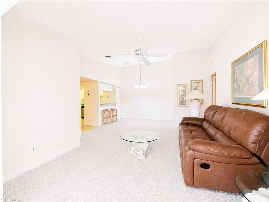 8041 Woods CIR 14 photo 7