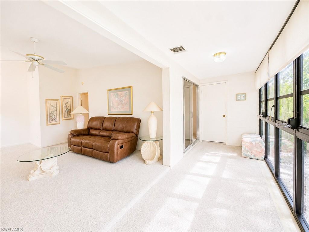8041 Woods CIR 14 photo 9