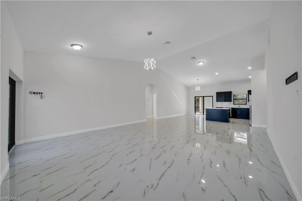 431 Pinafore AVE