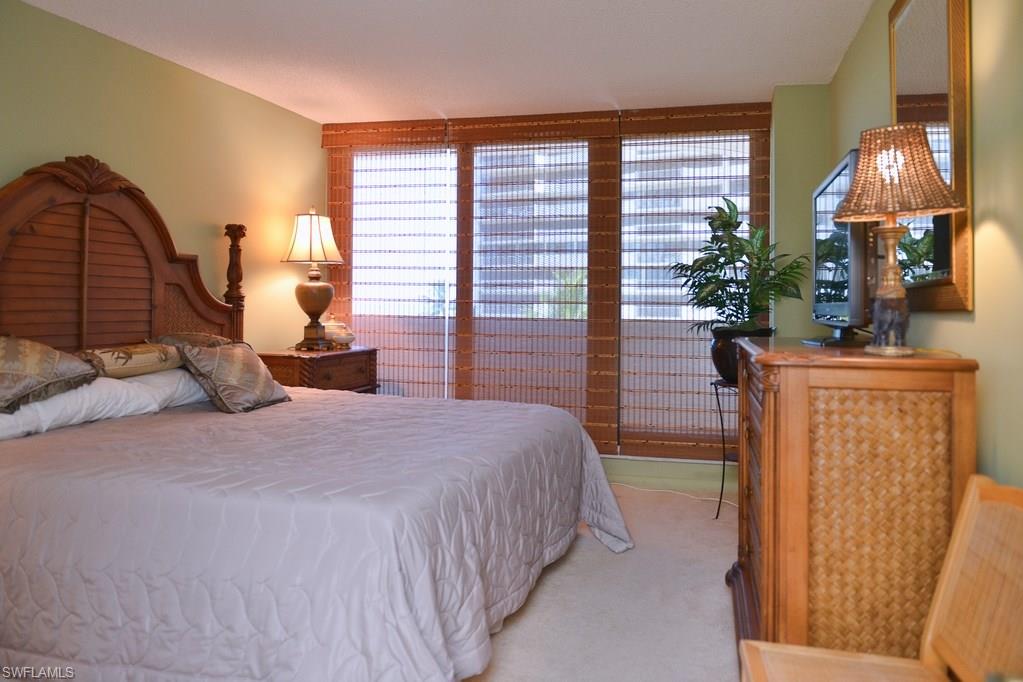4001 GULF SHORE BLVD N 500 photo 13
