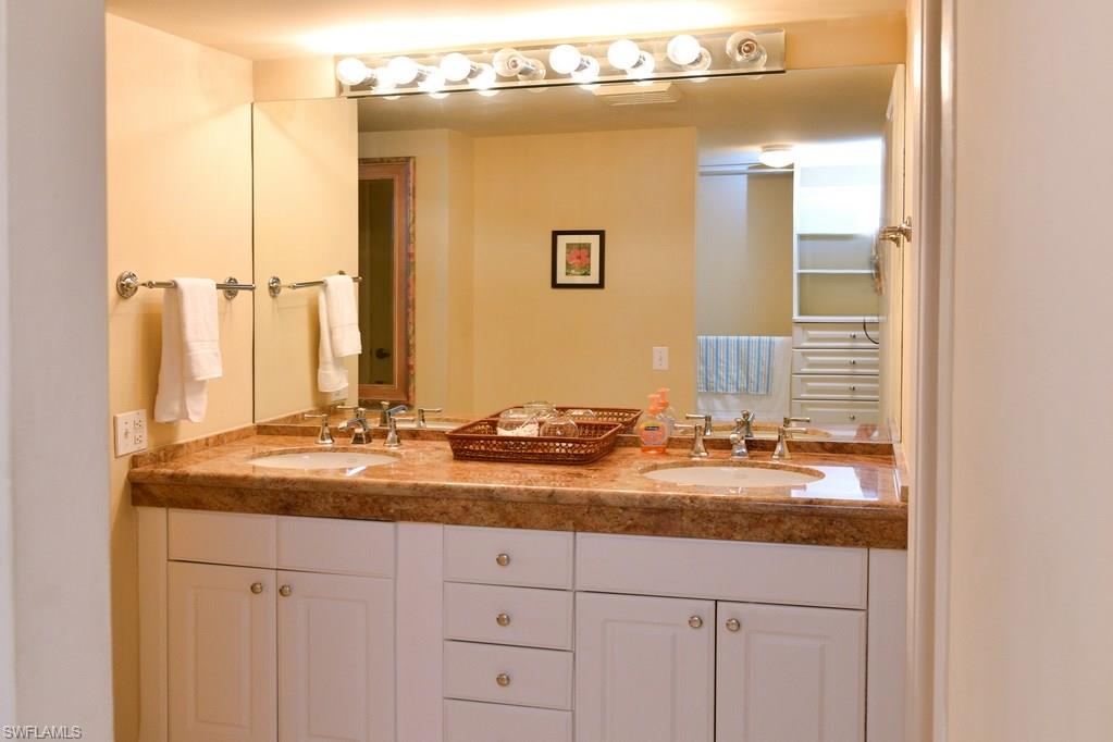4001 GULF SHORE BLVD N 500 photo 16