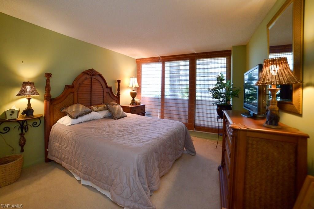 4001 GULF SHORE BLVD N 500 photo 18