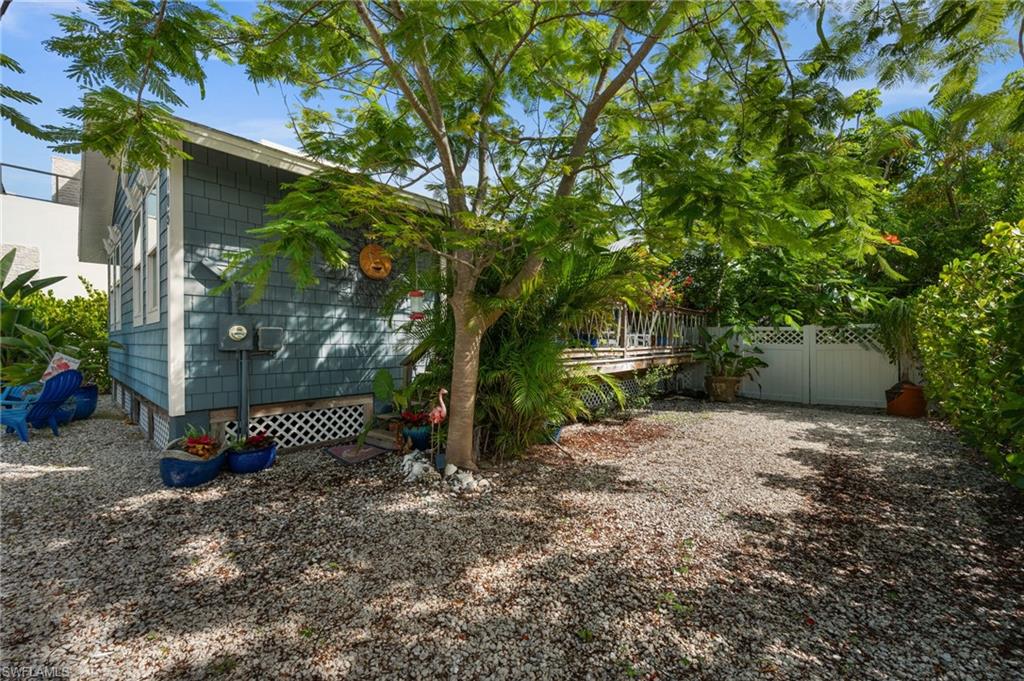 105 Hilo ST photo 24