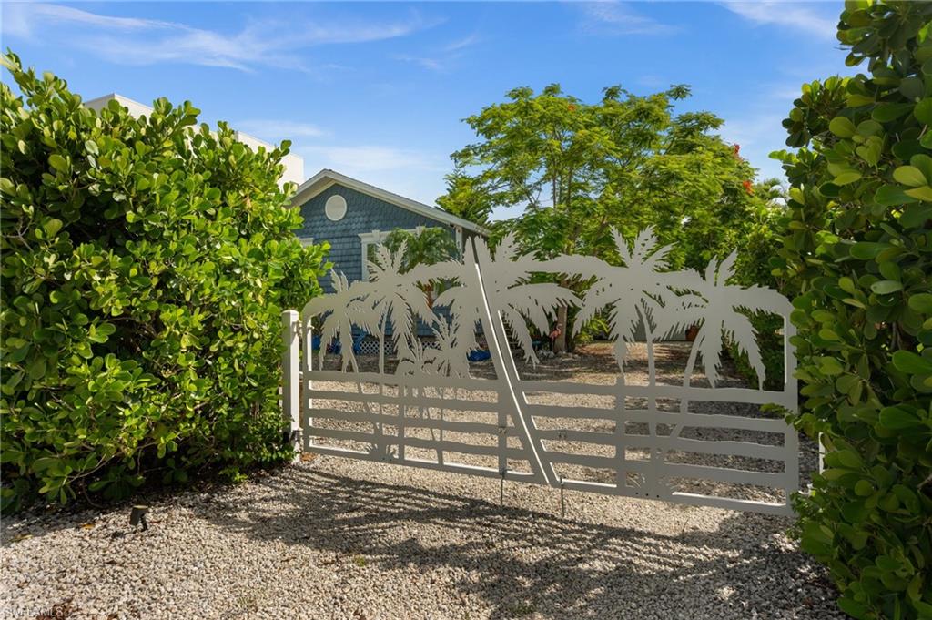 105 Hilo ST photo 25