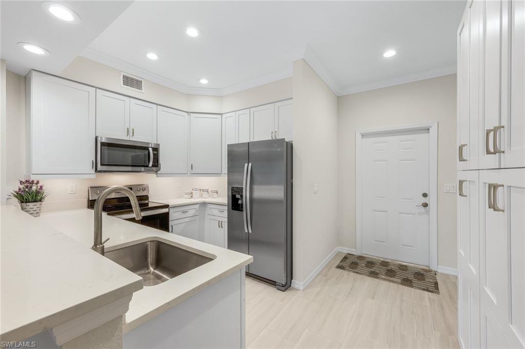 1137 Winding Pines CIR 106 photo 7