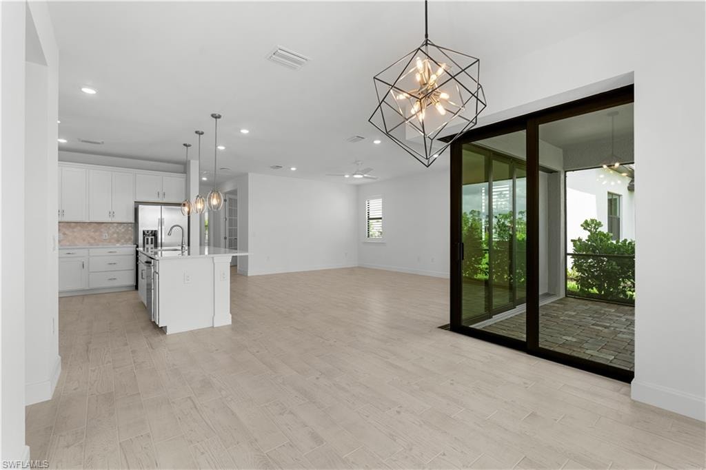 Zero pocket doors leading to lnai