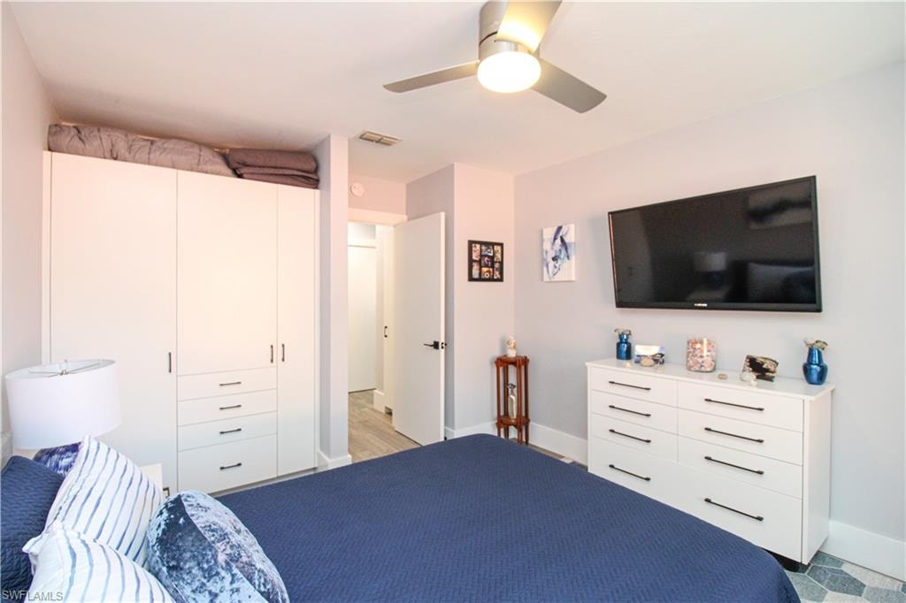 Bedroom with ceiling fan