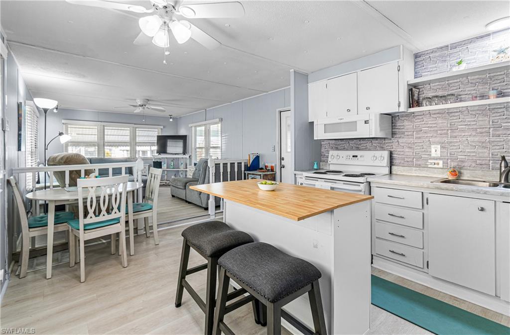5558 Palm Beach BLVD 45 photo 7