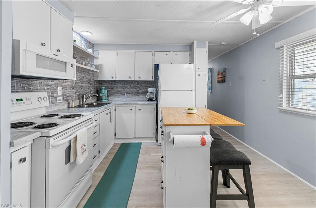5558 Palm Beach BLVD 45 photo 8