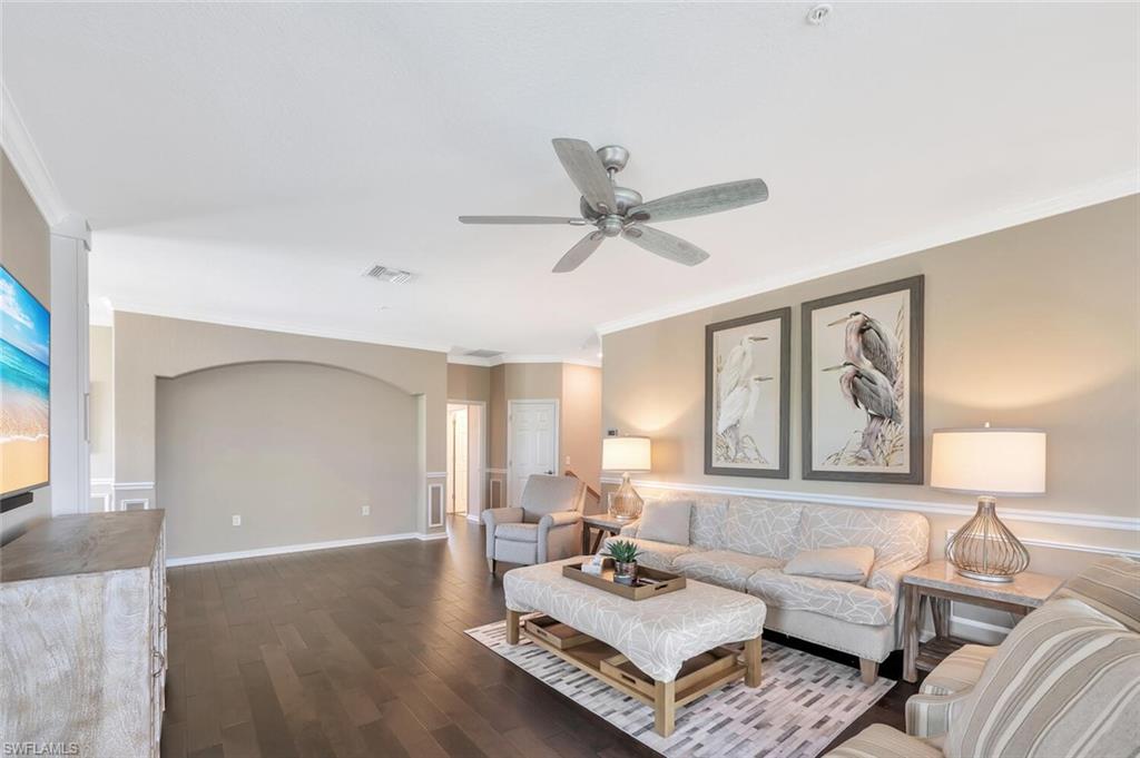 9485 Casoria CT 202 photo 8