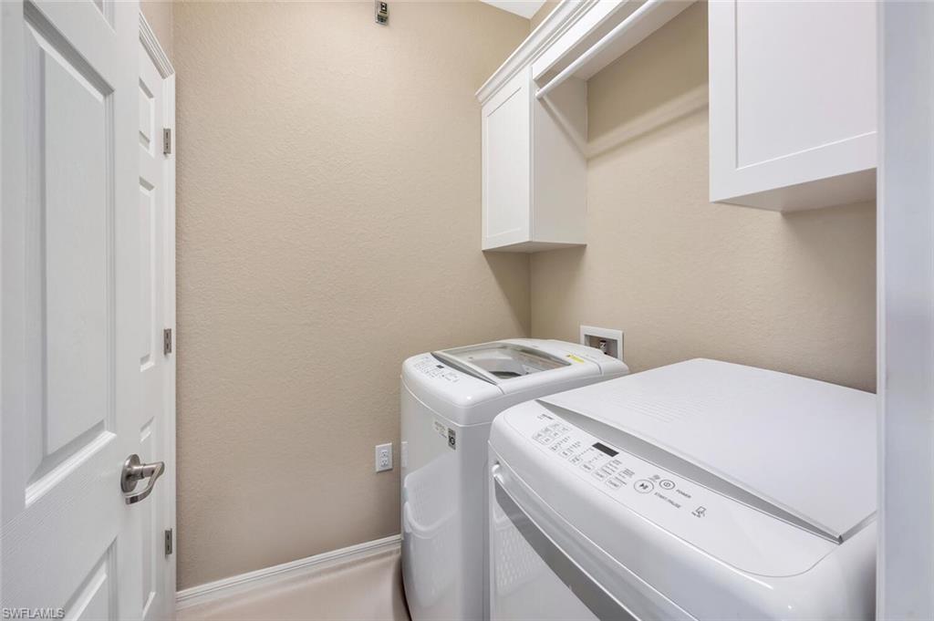 9485 Casoria CT 202 photo 25