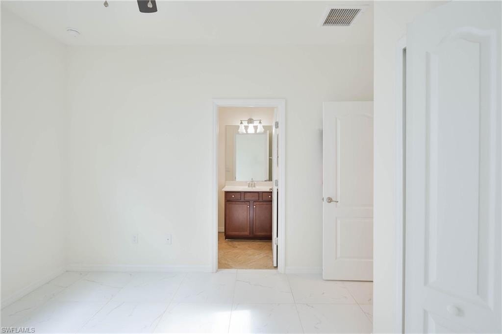 9215 Shadow Oak LN photo 18