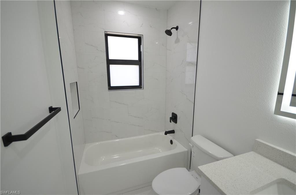 2132 Barker BLVD photo 9