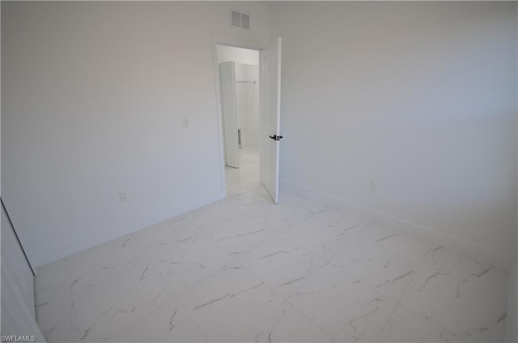 2132 Barker BLVD photo 8