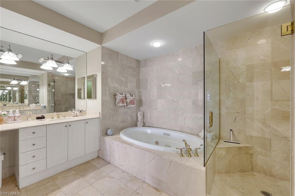 760 Collier BLVD 3-206 photo 8