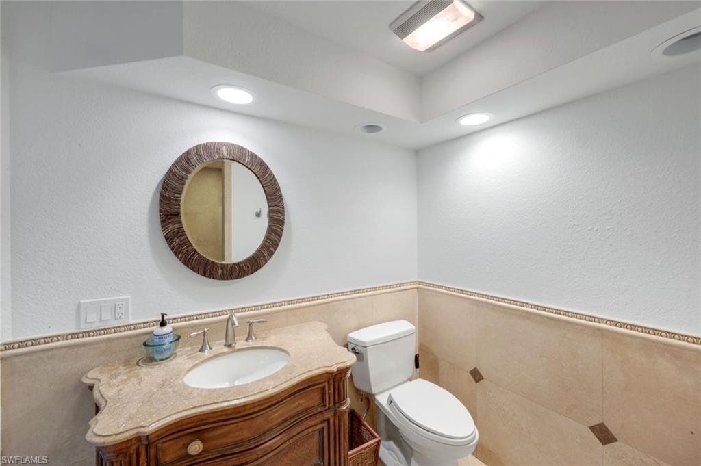 160 Palm ST 5 photo 24