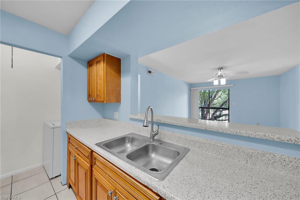2885 Winkler AVE 612 photo 9