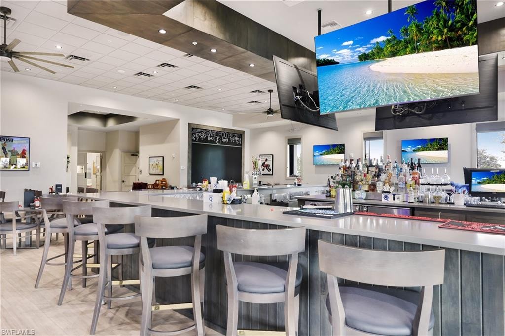 Barefoot Bar & Grill inside