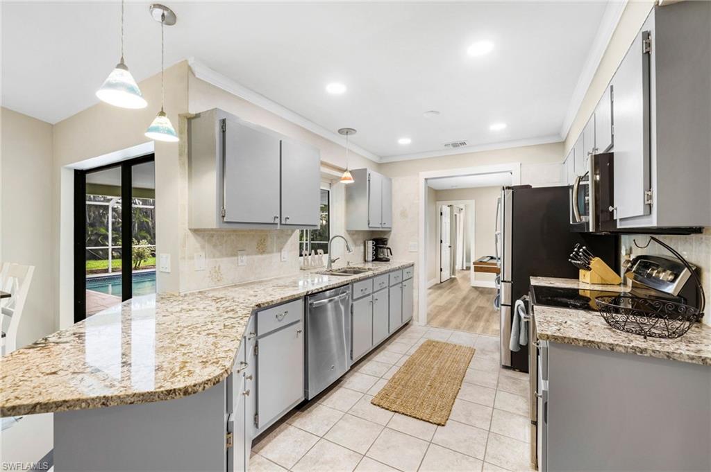 801 SW 52nd ST