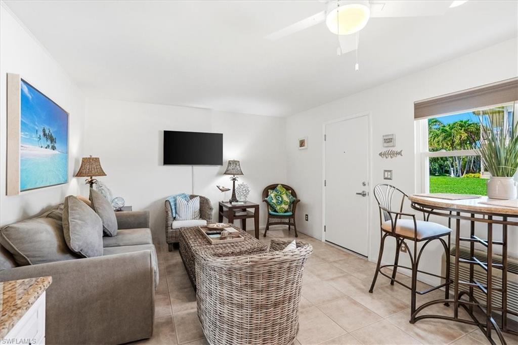 850 Palm ST F2