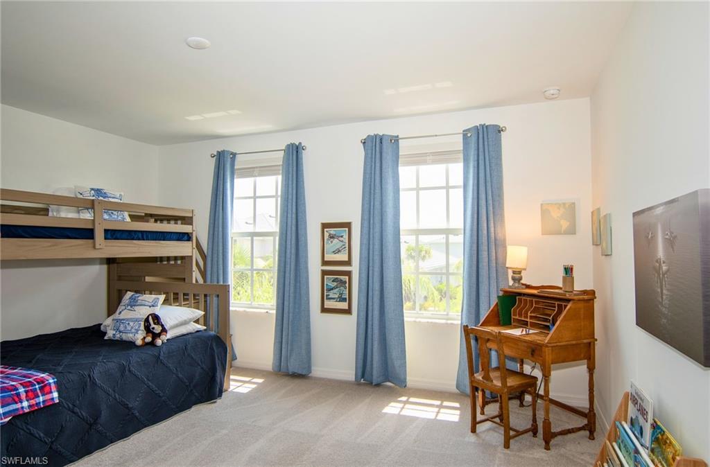 2433 Avocado LN photo 28