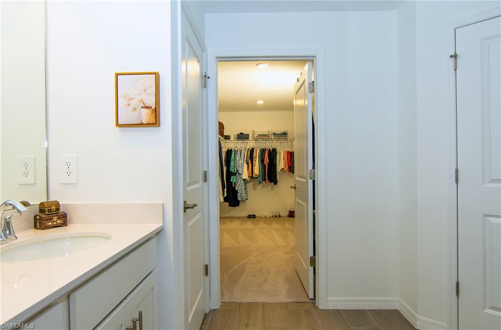 2433 Avocado LN photo 24