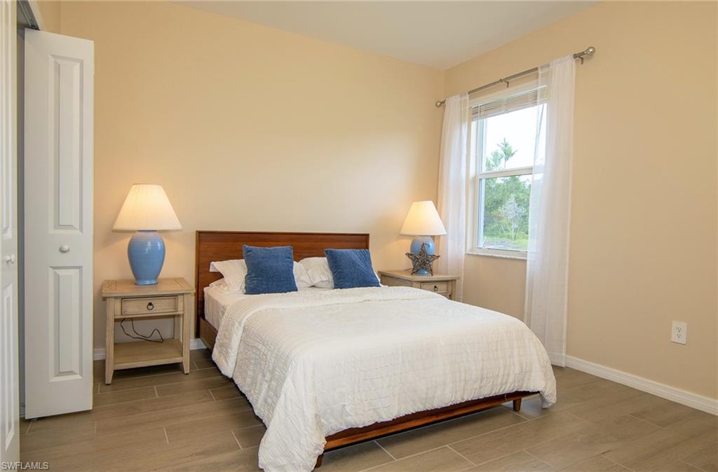 2433 Avocado LN photo 14