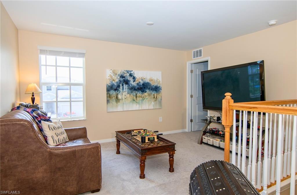 2433 Avocado LN photo 19