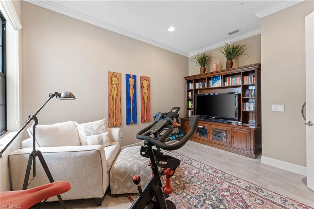 12041 Covent Garden CT 2202 photo 23